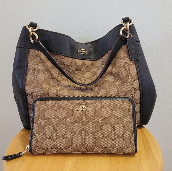 COACH Hobo style bag and matching wallet (to be sold together) - Picture 1 of 6